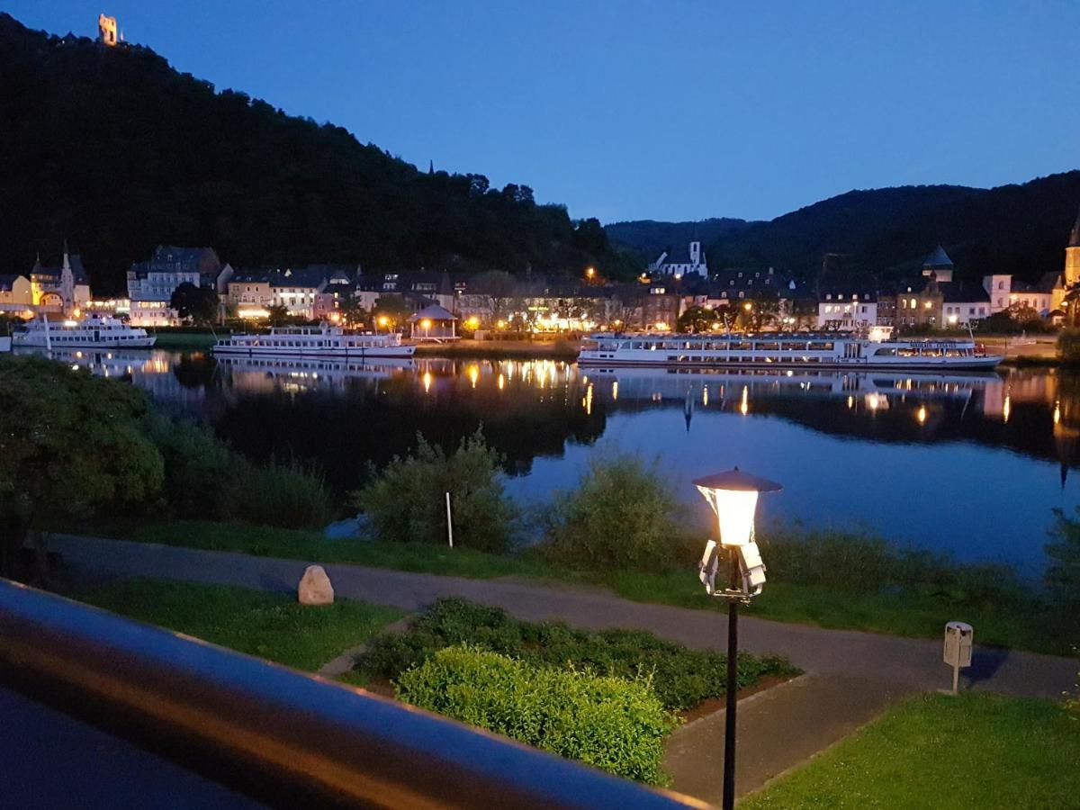 Mosel-Loggia - Luxusapartment -Terrass - Klimaanlage ทราเบิน-ทราร์บาค ภายนอก รูปภาพ