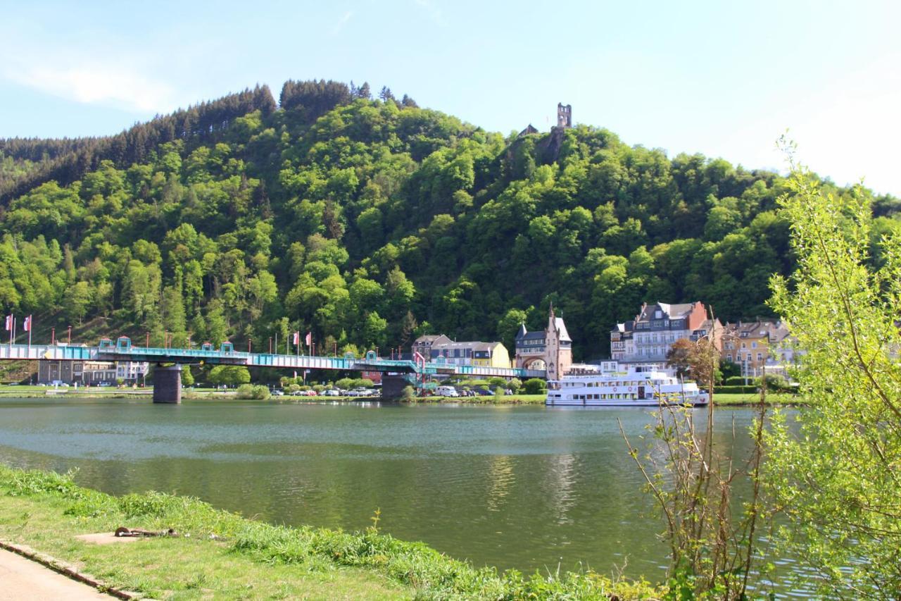 Mosel-Loggia - Luxusapartment -Terrass - Klimaanlage ทราเบิน-ทราร์บาค ภายนอก รูปภาพ